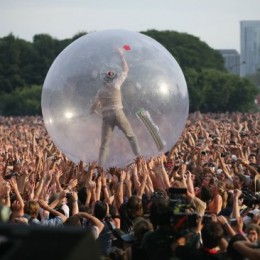 20091017_flaming-lips-dark-side-moon-cover-album