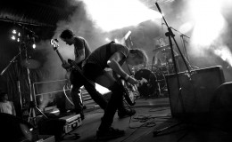 a-place-to-bury-strangers1