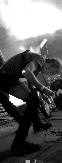 a-place-to-bury-strangers1